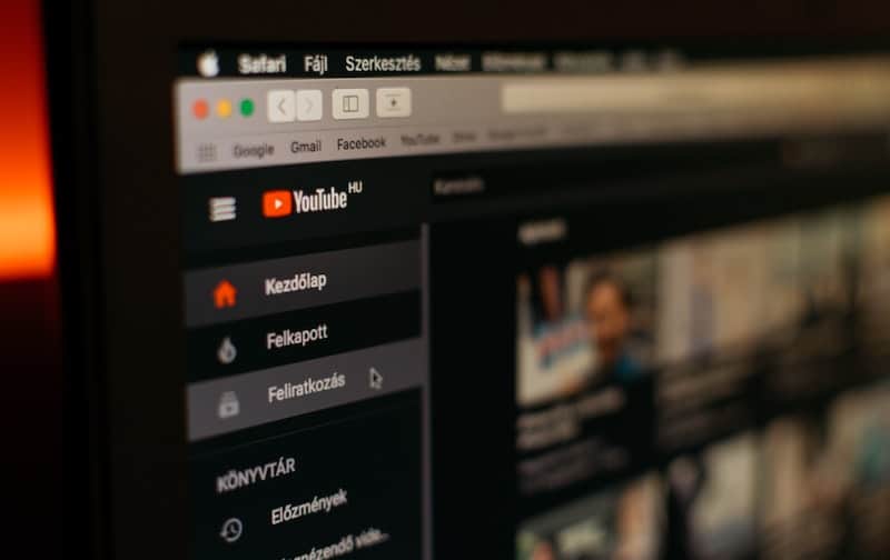 landing-page-design-ideas-youtube-screenshot-clio-websites